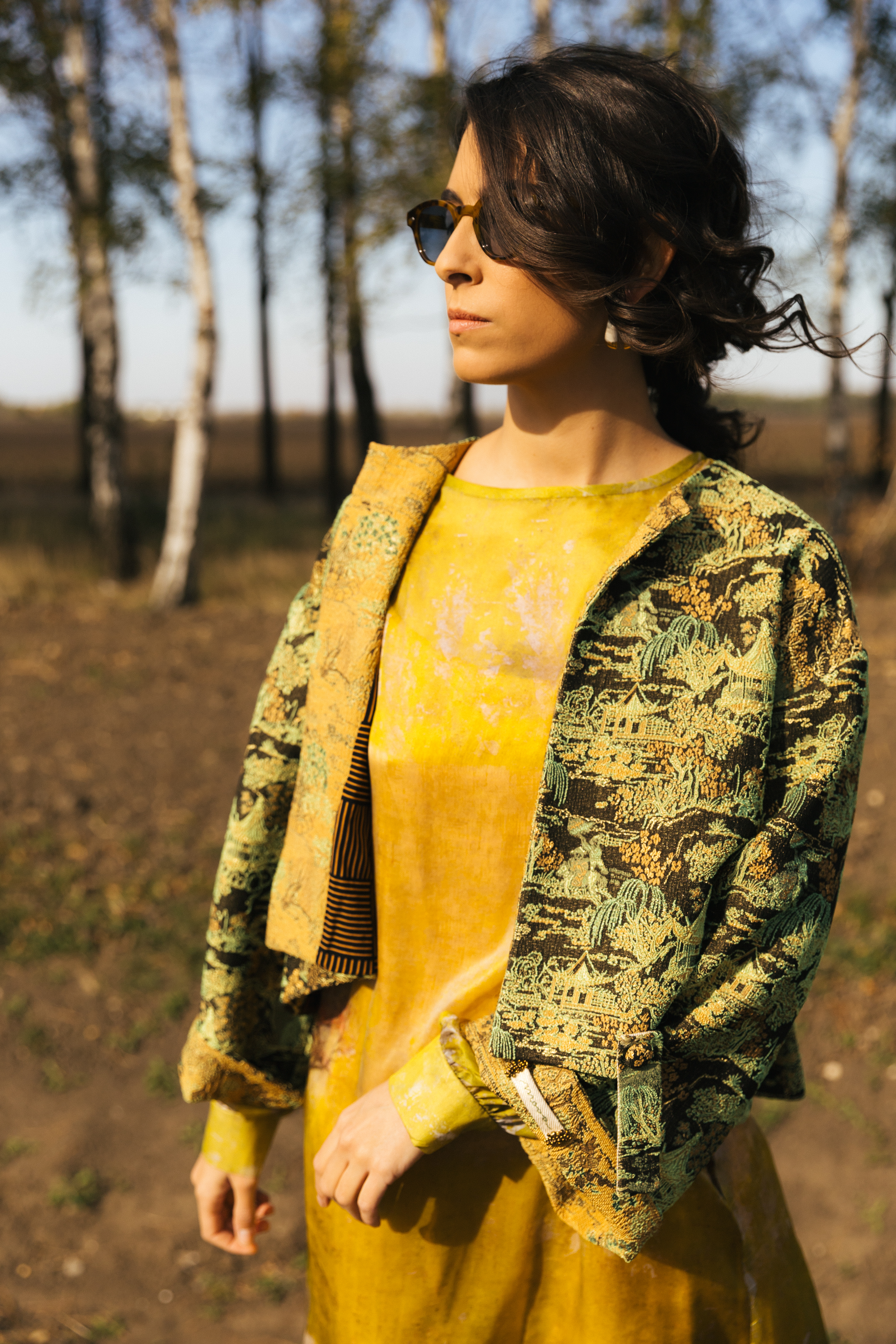 Jaknica od brokata sa karnerima
Fotografija: Jovana Tomašević
Model: Ana Pindović